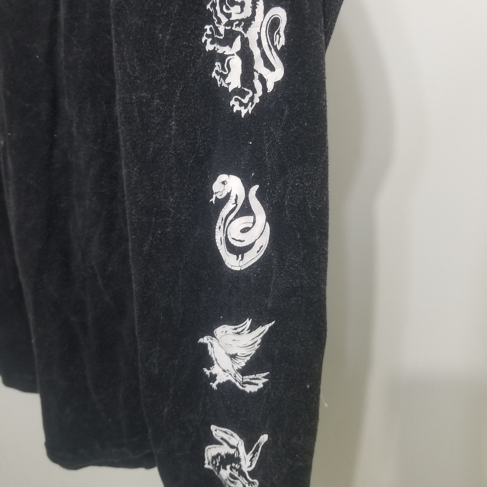 VGUC black cotton Hogwarts Harry Potter long sleeved shirt - Picture 3 of 6